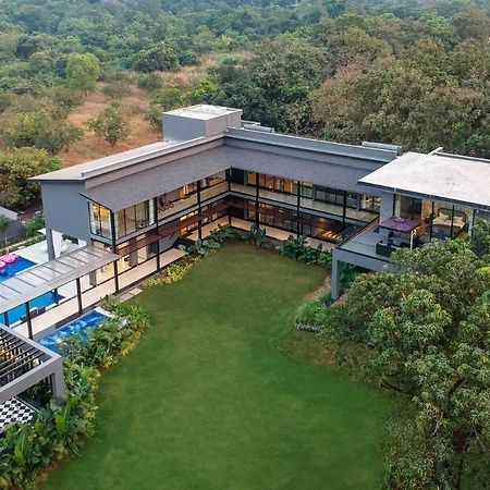 Stayvista At The Charcoal Villa Luxury Collection Alībāg Dış mekan fotoğraf