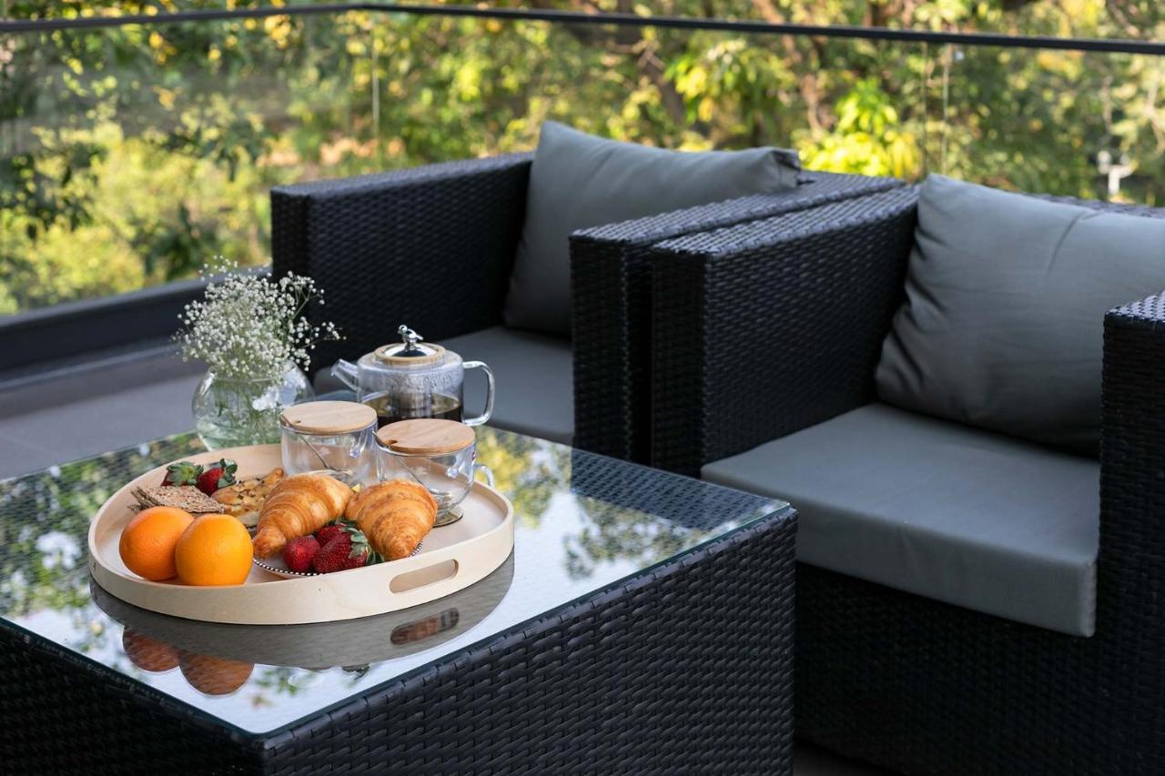 Stayvista At The Charcoal Villa Luxury Collection Alībāg Dış mekan fotoğraf