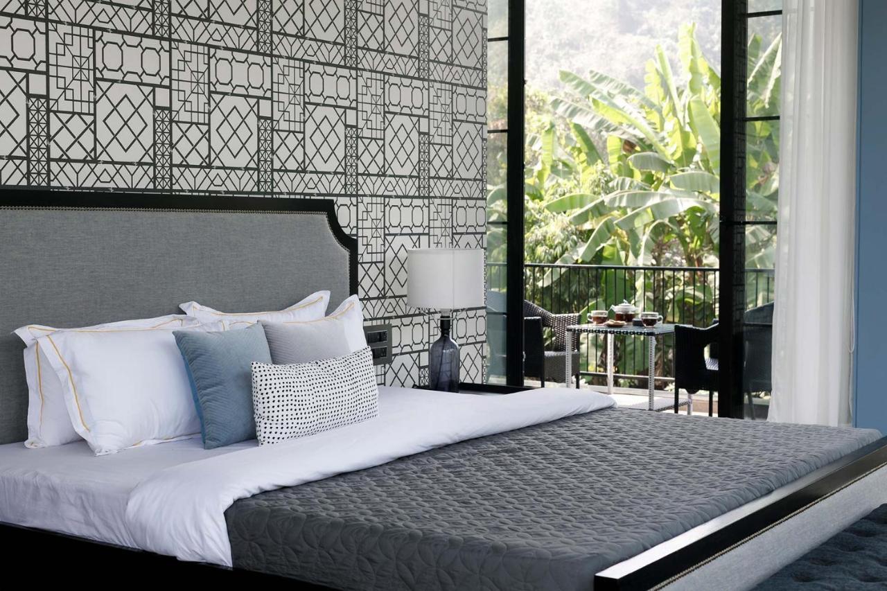 Stayvista At The Charcoal Villa Luxury Collection Alībāg Dış mekan fotoğraf