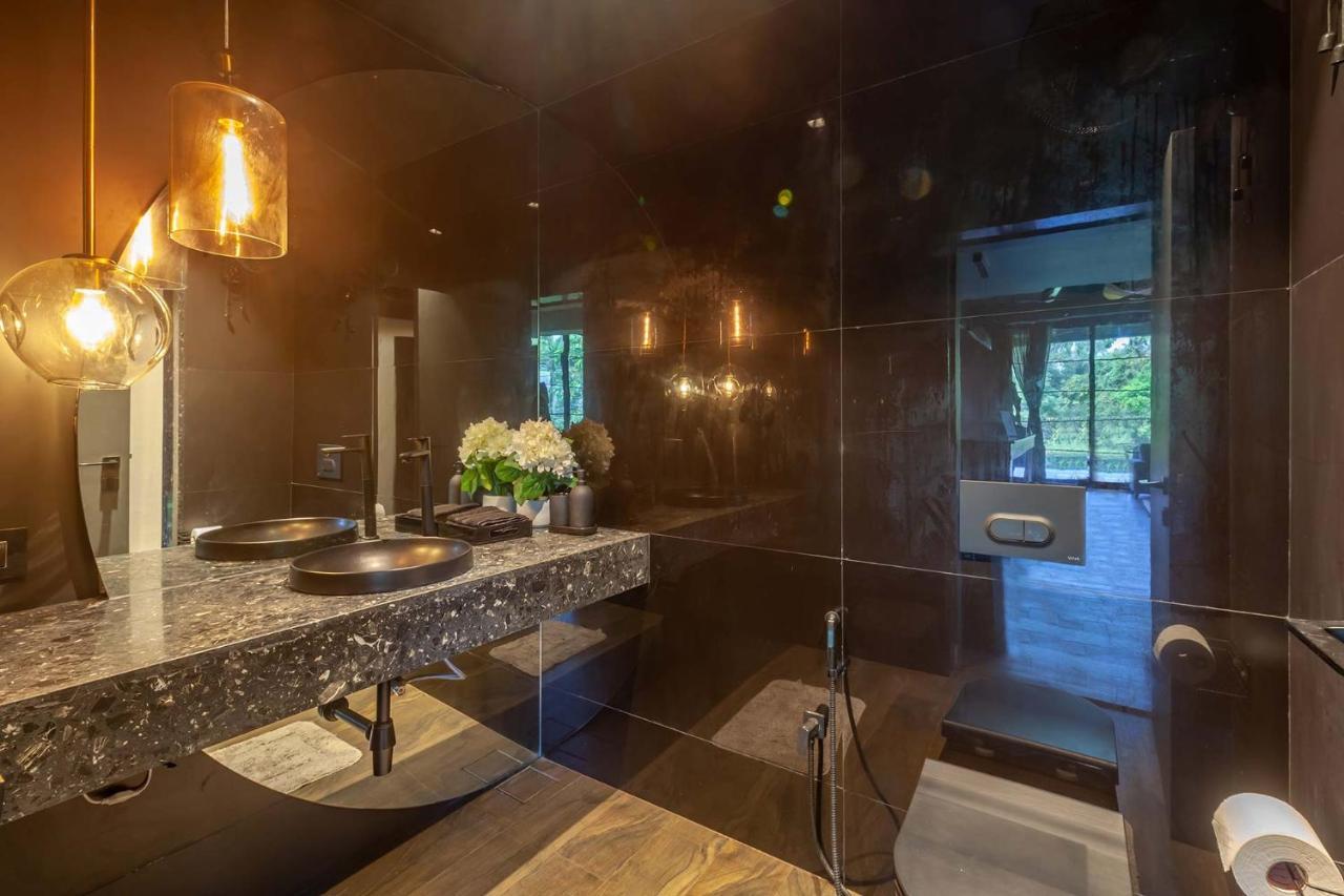 Stayvista At The Charcoal Villa Luxury Collection Alībāg Dış mekan fotoğraf